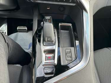 PEUGEOT 3008 1.5 BlueHDI 130 EAT8 GT