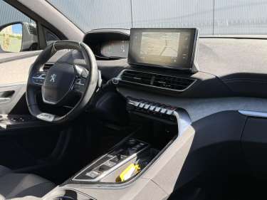 PEUGEOT 3008 1.5 BlueHDI 130 EAT8 GT