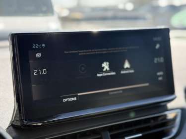 PEUGEOT 3008 1.5 BlueHDI 130 EAT8 GT