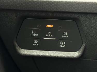 SEAT LEON 2.0 TDI 150 DSG7 Business