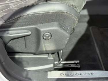 PEUGEOT 3008 2.0 BlueHDI 180 EAT6 GT