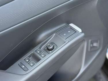 VW T-ROC NV 1.5 eTSI Hybrid DSG7 150 R-Line