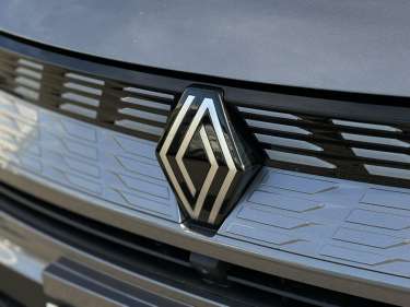 RENAULT SYMBIOZ E-Tech Full Hybrid 145 Iconic