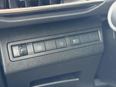 PEUGEOT 3008 Plug-in Hybrid 180 Allure e-EAT8