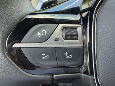 PEUGEOT 3008 Plug-in Hybrid 180 Allure e-EAT8