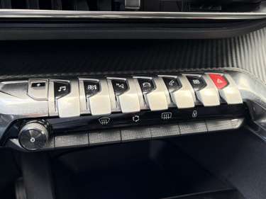 PEUGEOT 3008 Plug-in Hybrid 180 Allure e-EAT8
