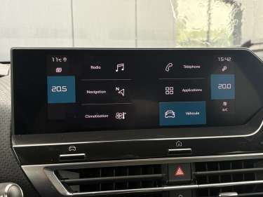 CITROEN C4 1.2 PureTech 130 EAT8 Shine Pack
