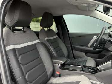CITROEN C4 1.2 PureTech 130 EAT8 Shine Pack