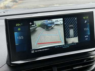 PEUGEOT 3008 Plug-in Hybrid 180 Allure e-EAT8