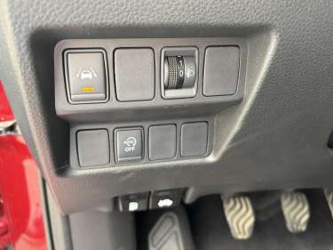 NISSAN QASHQAI 1.3 DIG-T 140 N-Connecta