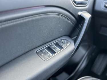 RENAULT CAPTUR 1.3 TCE Mild Hybrid 140 EDC Techno