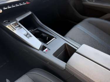PEUGEOT 308 1.5 BlueHDI 130 EAT8 Allure
