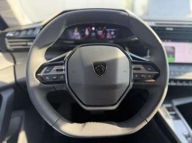 PEUGEOT 308 1.5 BlueHDI 130 EAT8 Allure