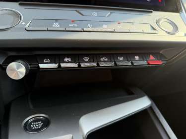 PEUGEOT 308 1.5 BlueHDI 130 EAT8 Allure