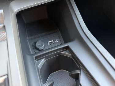 PEUGEOT 308 1.5 BlueHDI 130 EAT8 Allure