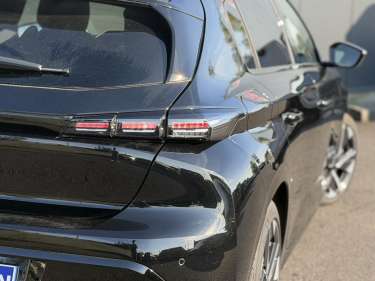 PEUGEOT 308 1.5 BlueHDI 130 EAT8 Allure