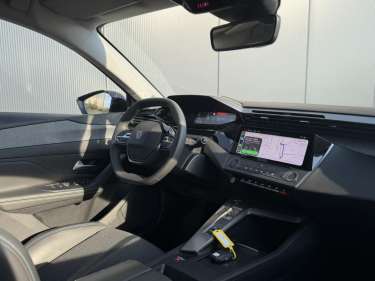 PEUGEOT 308 1.5 BlueHDI 130 EAT8 Allure