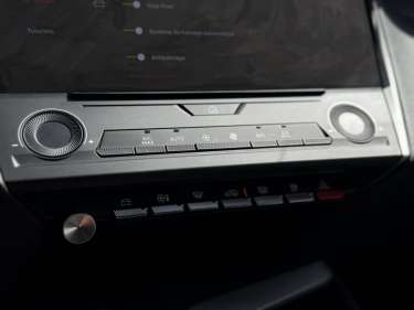 PEUGEOT 308 1.5 BlueHDI 130 EAT8 Allure