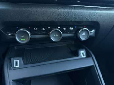 CITROEN C4 NV Hybrid 145 e-DSC6 Plus