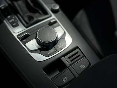 AUDI A3 SPORTBACK 30 TFSI 116 S-Tronic Business Line