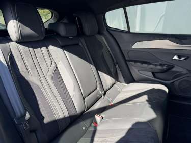 PEUGEOT 408 1.6 PHEV 180 e-EAT8 GT