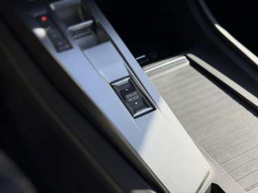 PEUGEOT 408 1.6 PHEV 180 e-EAT8 GT