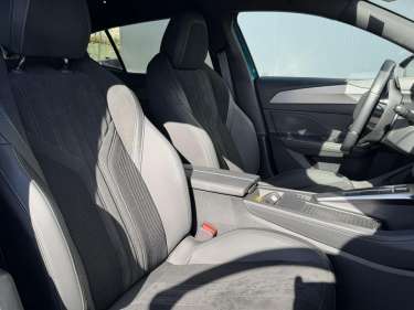 PEUGEOT 408 1.6 PHEV 180 e-EAT8 GT