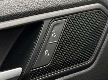 VW TIGUAN 2.0 TDI 150 DSG7 R-Line
