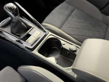 VW GOLF 8 1.5 eTSI 150 DSG R-Line