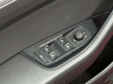 VW GOLF 8 2.0 TSI 190 DSG Style
