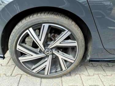 VW GOLF 8 1.5 TSI 130 R-Line